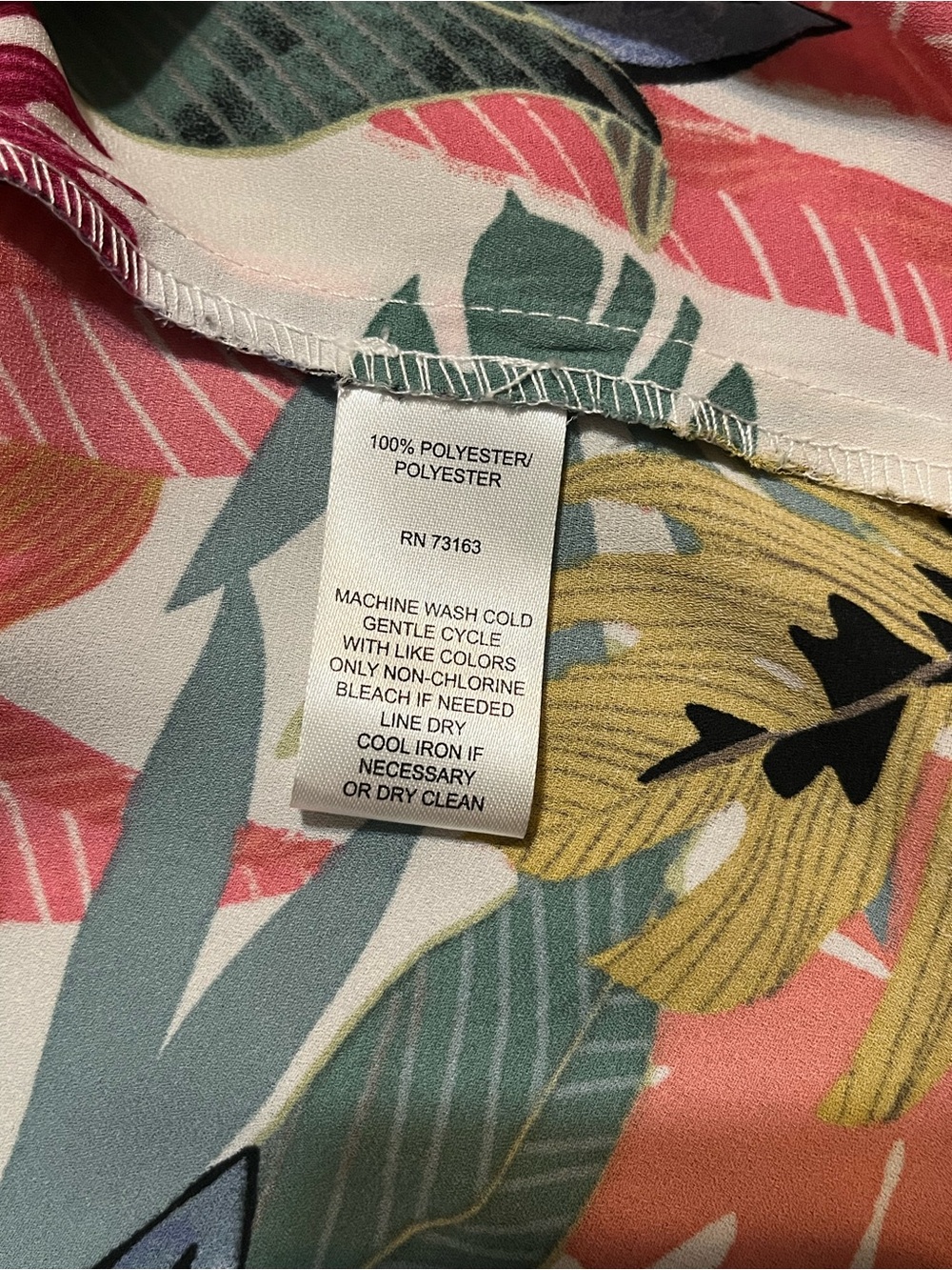 Spense Tropical Leaf Print Sleeveless V-Neck Tank - Picture 5 of 5